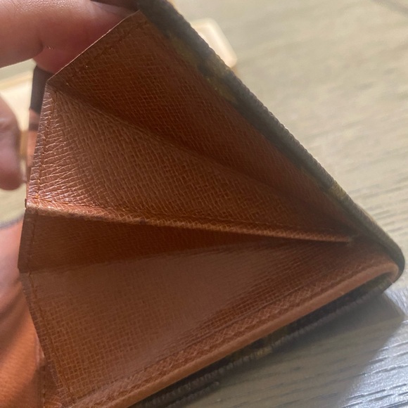 Vintage LV Wallet - Picture 9 of 13
